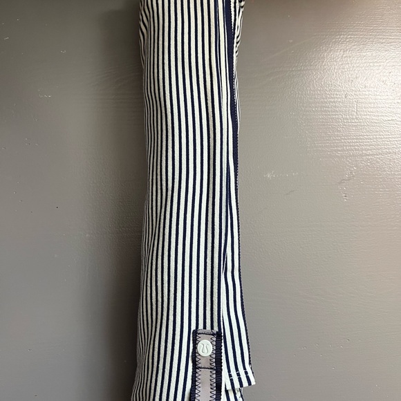 Lululemon Vinyasa Scarf - Picture 3 of 3